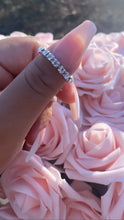 Load image into Gallery viewer, Pretty Icy Ring